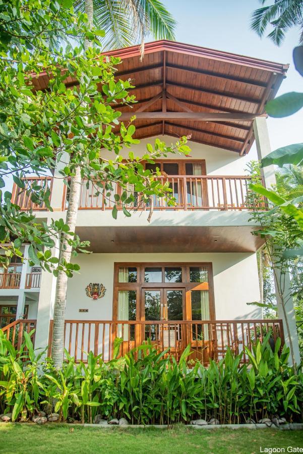 Lagoon Gate Tangalle Resort Extérieur photo